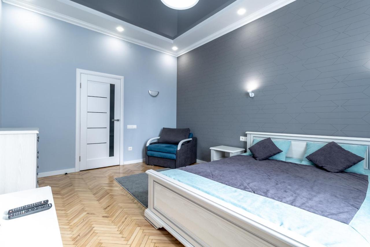 Inshiapartments On Liberty Avenue Лвив Екстериор снимка